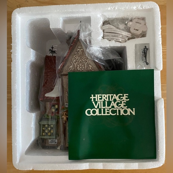 Dept 56 Dickens’ Village Series 1996 “Nettie Quinn Puppets & Marionettes” #58344 - Picture 9 of 16